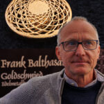 Frank Balthasar vor seinem Stand