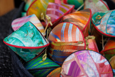 bunte Papierornamente
